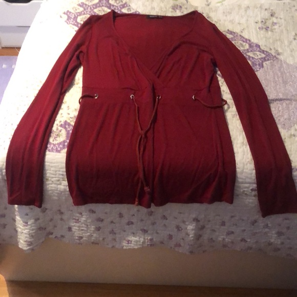 Women’s sexy very low cut PattyBoutik top - Picture 4 of 5